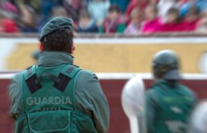 Requisitos Guardia Civil, Proceso de Selección, Oposiciones Guardia Civil, Carrera Policial, Seguridad Pública, Formación y Capacitación, Beneficios Laborales, Estabilidad Laboral, Desarrollo Profesional, Servicio Público, Preparación Física, Psicotécnicos, Entrevista Guardia Civil, Legislación y Derecho, Consejos Oposiciones