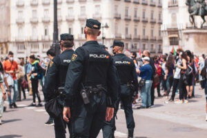 Requisitos Policía Nacional, Acceso Policía Nacional, Oposiciones Policía Nacional, Nacionalidad española para Policía Nacional, Edad mínima Policía Nacional, Edad máxima Policía Nacional, Formación mínima ESO Policía Nacional, Sin antecedentes penales Policía Nacional, Condiciones físicas Policía Nacional, Pruebas psicotécnicas Policía Nacional, Permiso de conducir Policía Nacional, Proceso de selección Policía Nacional, Examen teórico Policía Nacional, Pruebas físicas Policía Nacional, Entrevista personal Policía Nacional, Reconocimiento médico Policía Nacional, Estabilidad laboral Policía Nacional, Sueldo Policía Nacional, Formación interna Policía Nacional, Posibilidades de ascenso Policía Nacional, Especializaciones Policía Nacional, Misiones internacionales Policía Nacional, Vocación de servicio público.