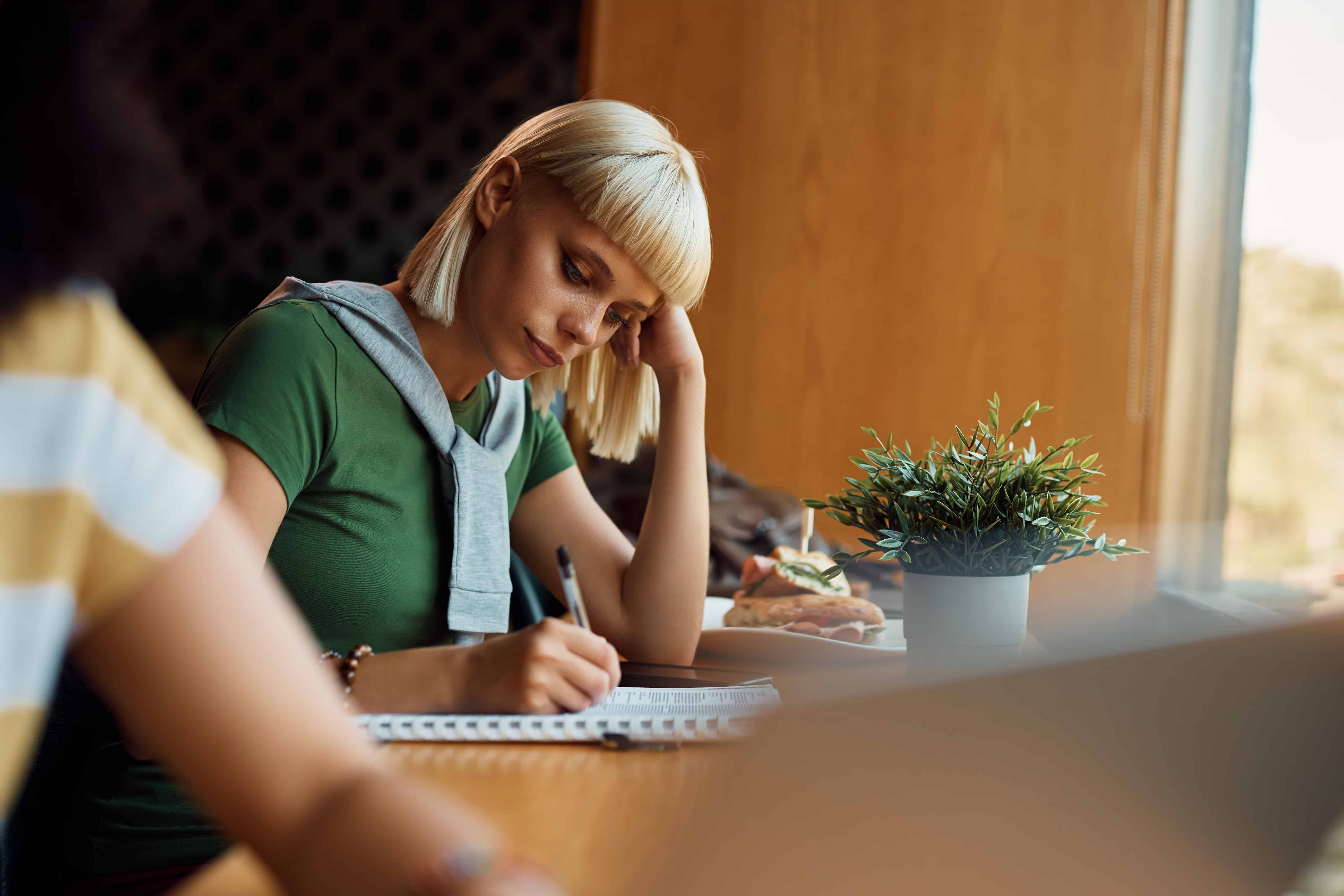 Cómo Memorizar un Tema Rápido y Fácil: Técnicas Infalibles para Opositores