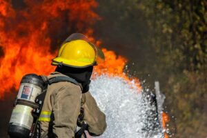 Bomberos en intervención durante una emergencia en España.