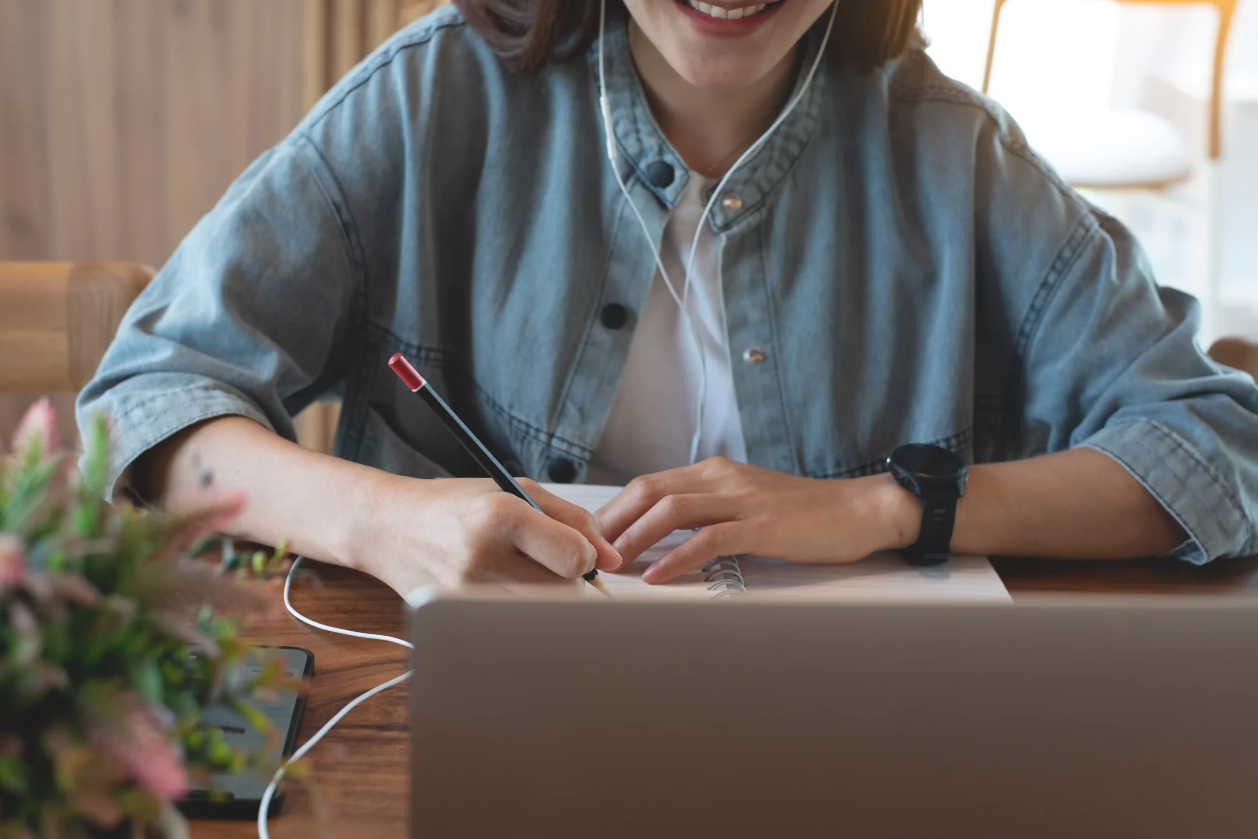 Estudiante preparando las oposiciones